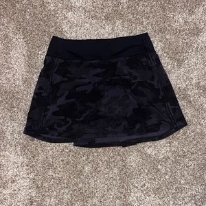 Limited edition black camo Lululemon skirt NWOT
